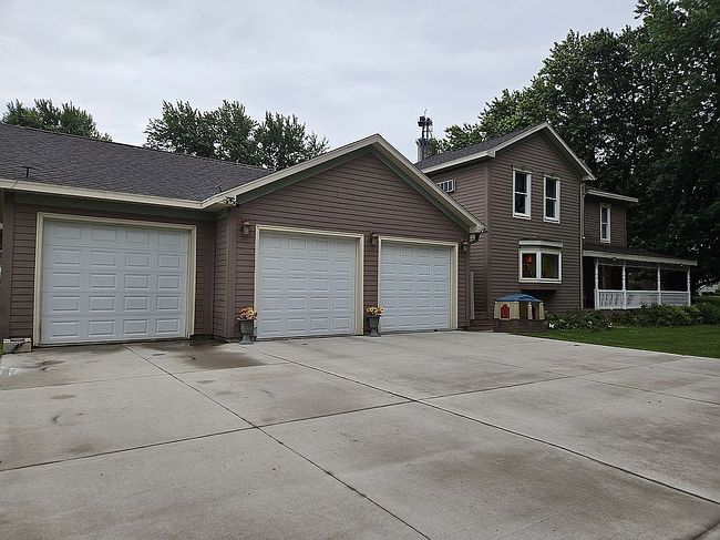 Additional photo 2 of property located at 607 S Main St