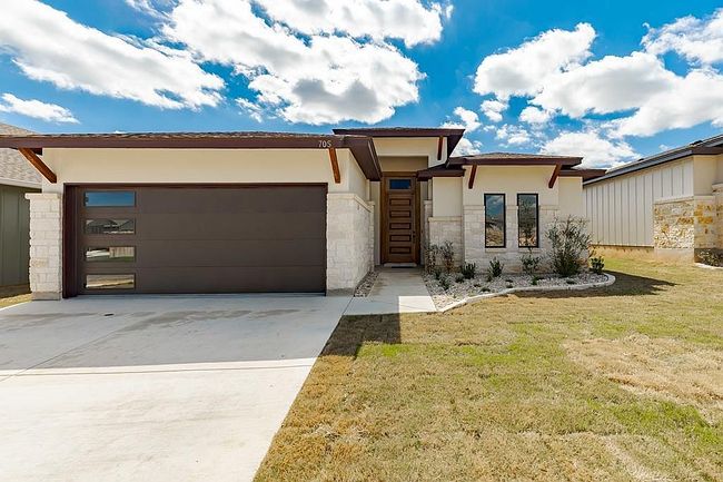 Additional photo 2 of property located at 705 Wedgewood Ln