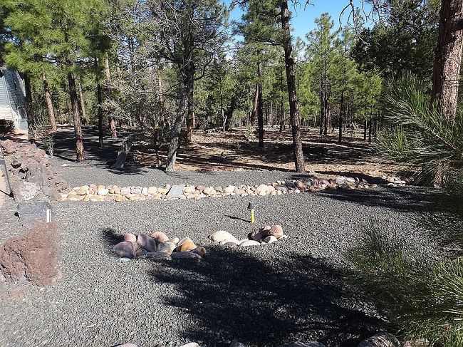 Additional photo 1 of property located at 2200 S Columbine Ct