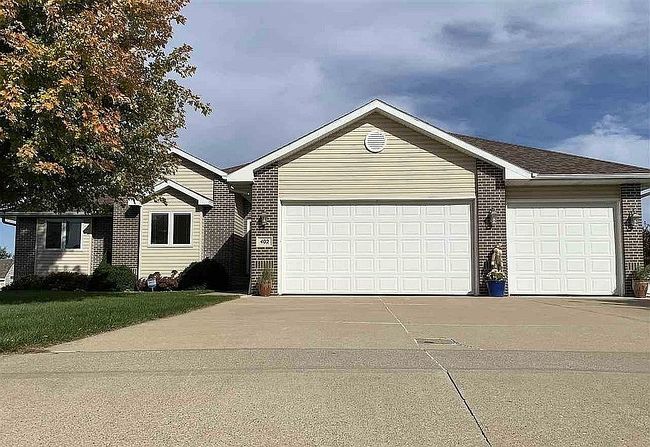 Image of 402 Homestead Ln