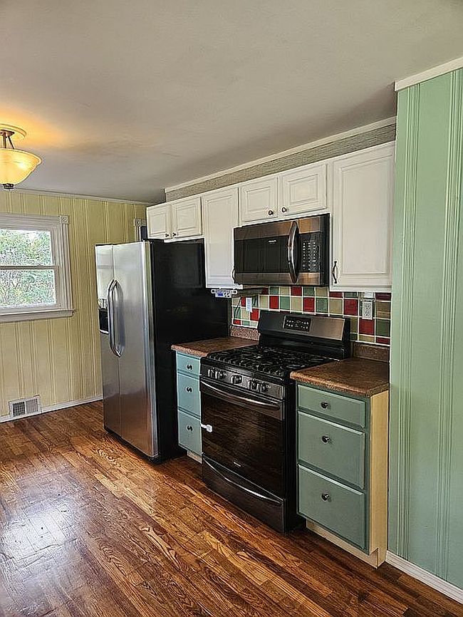 Image of 4363 Roosevelt St