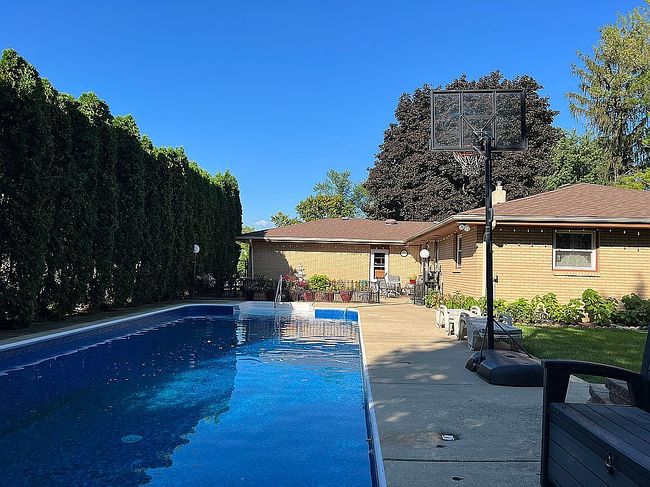 Image of 5251 Crestdale Dr