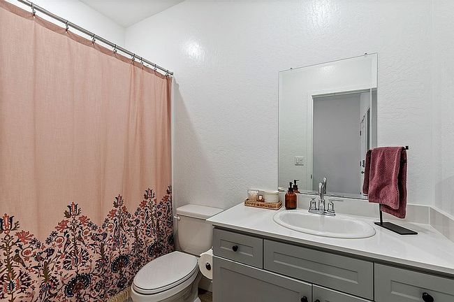 Photo of 2755 N Vahe Ave, Fresno, CA