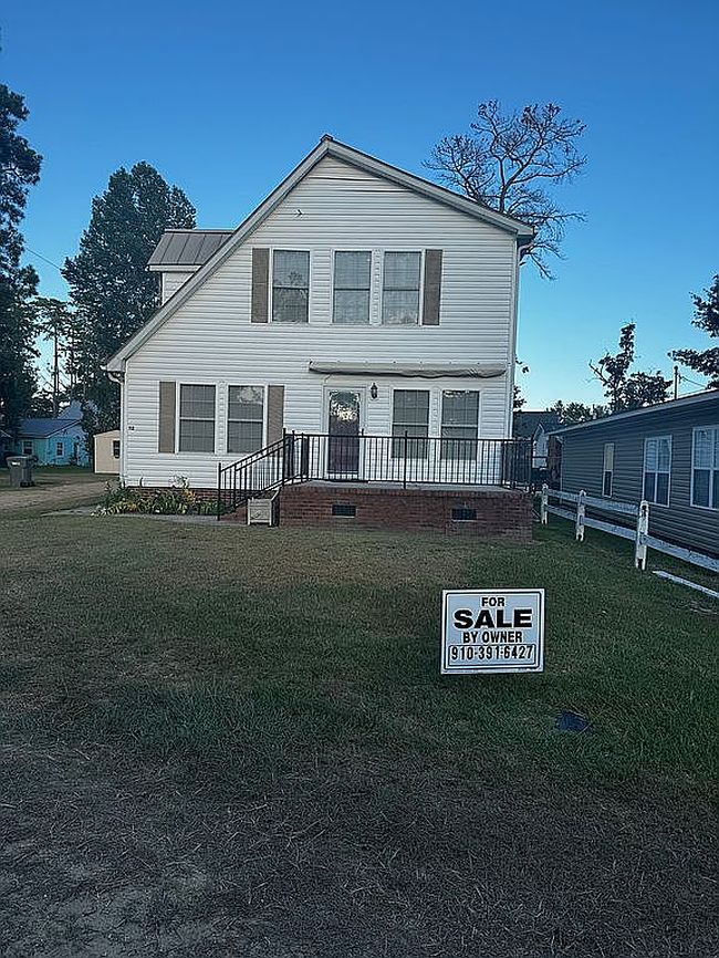 Photo of 112 Pine Ave, Elizabethtown, NC