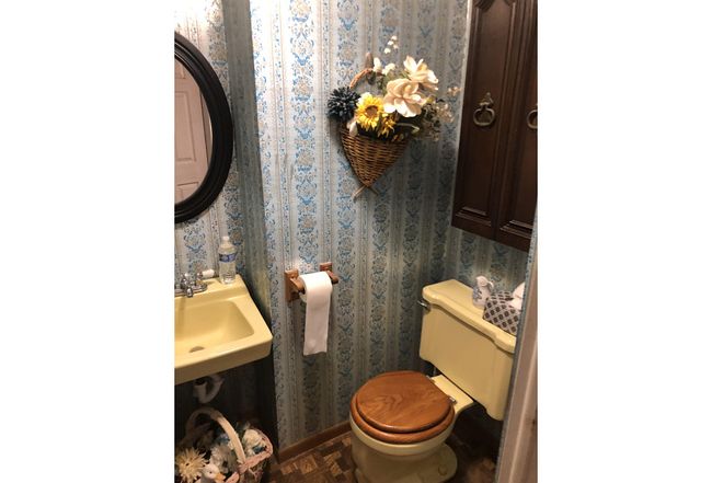 Additional photo 1 of property located at 10228 Ambridge Pl