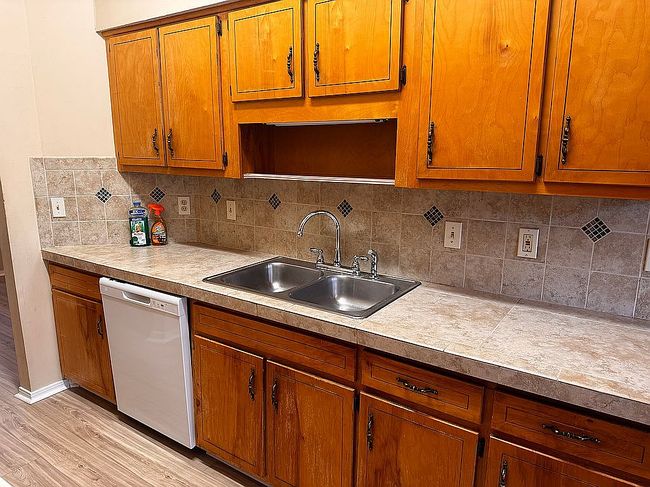 Image of 2076 Tickford St