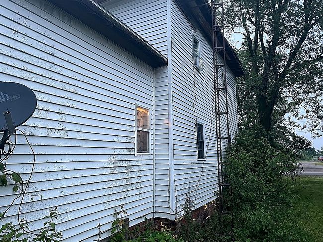 Photo of 10180 Coman Rd, Pittsford, MI