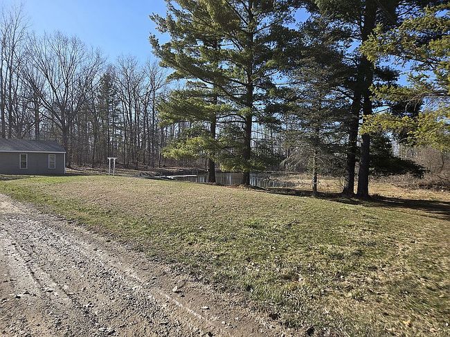 Image of 3906 Henderson Lake Rd