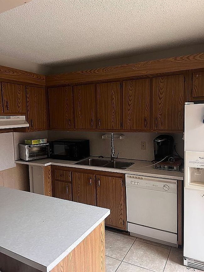 Photo of 1703 Park Meadows Dr Apt 3, Fort Myers, FL