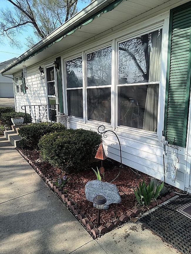 Image of 3365 Moencks Rd