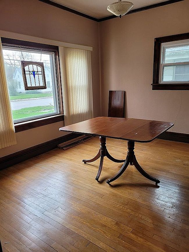 Photo of 797 W Lafayette Ave, Jacksonville, IL