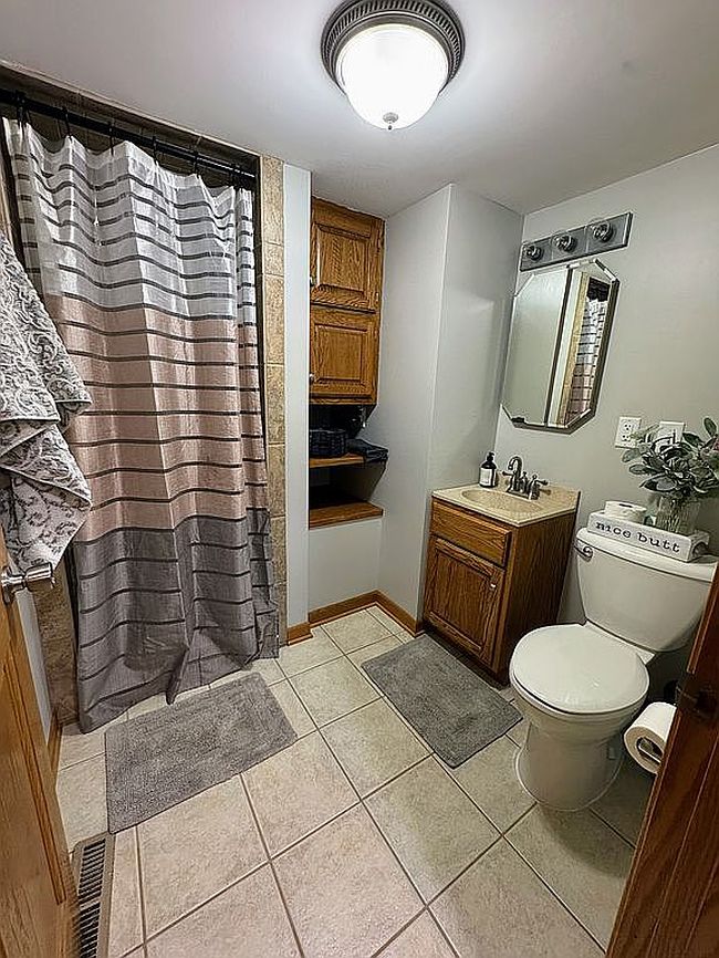 Photo of 15264 Briarwood Dr, Peosta, IA
