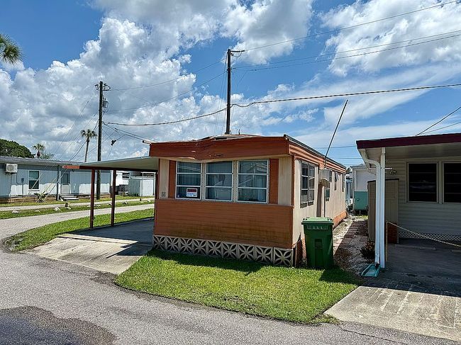 Photo of 18 Poinciana Cir, Bradenton, FL