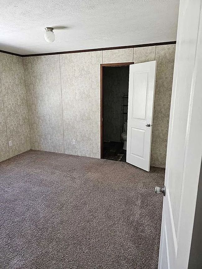 Image of 12 Finch Ln