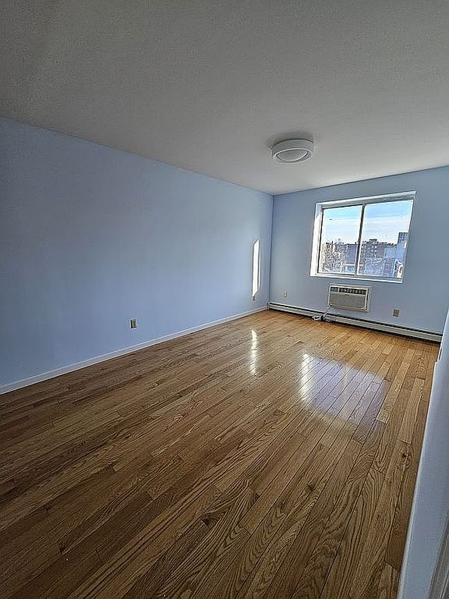 Image of 13987 35th Ave Apt 6B