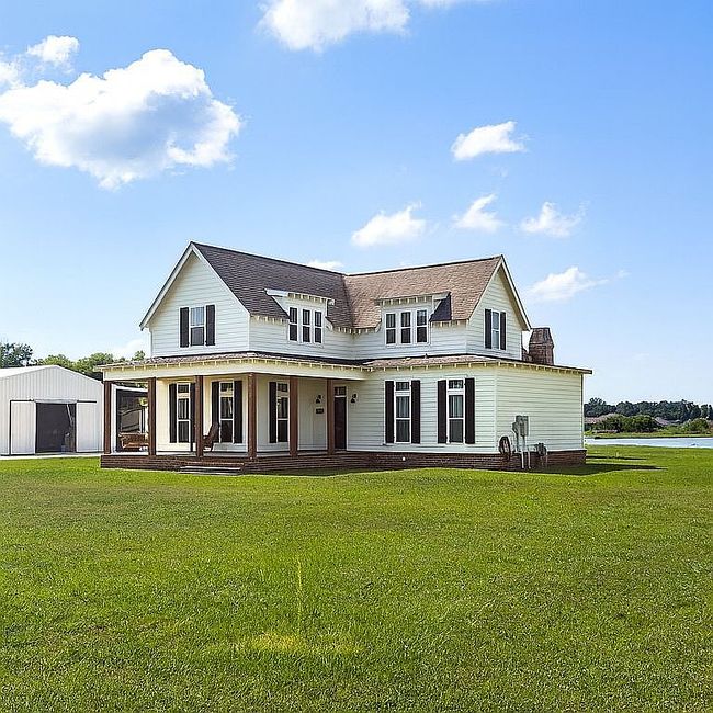 Photo of 351 Waverly Rd