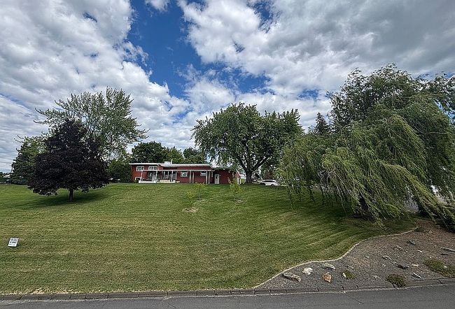 Image of 313 E South 1st St