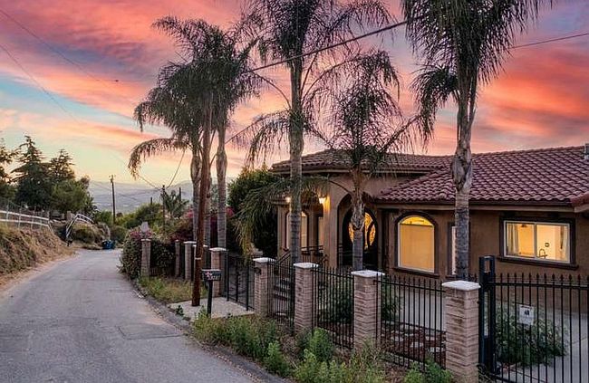 Photo of 9369 Hillrose St, Sunland, CA