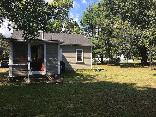 Photo of 18 Lawndale Dr