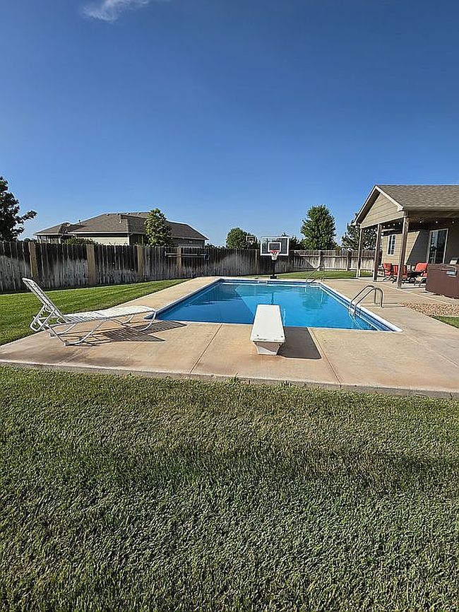 Photo of 409 N Kansas Ave, Haven, KS