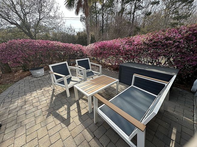 Photo of 875 Bibury Ct, Charleston, SC