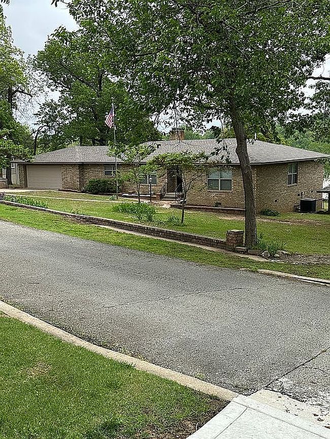 2034 E Mcgill Cir, Eufaula, OK