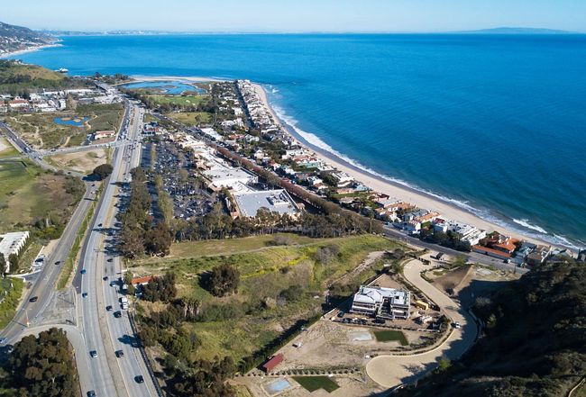 Additional photo 1 of property located at 23907 Pacific Coast Highway