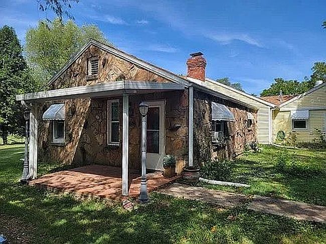 Photo of 3201 W Page St, Springfield, MO