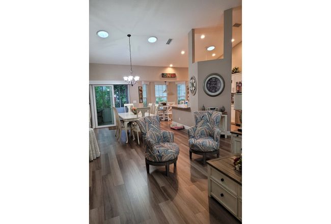 Image of 1349 Old Oak Trl