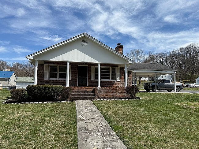 Photo of 711 Parkway Blvd, Elizabethton, TN