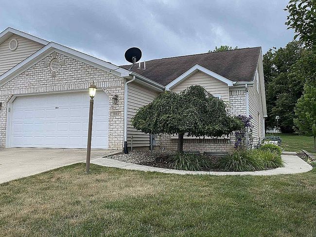 Photo of 1984 Dausha Ct, Warsaw, IN