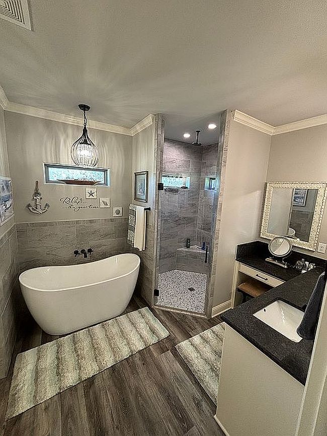 Image of 12224 Oak Grove Dr