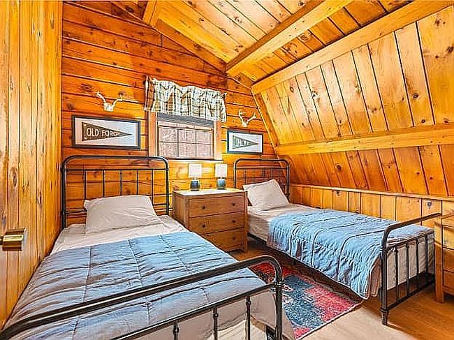 Photo of 186 Tuttle Rd, Old Forge, NY