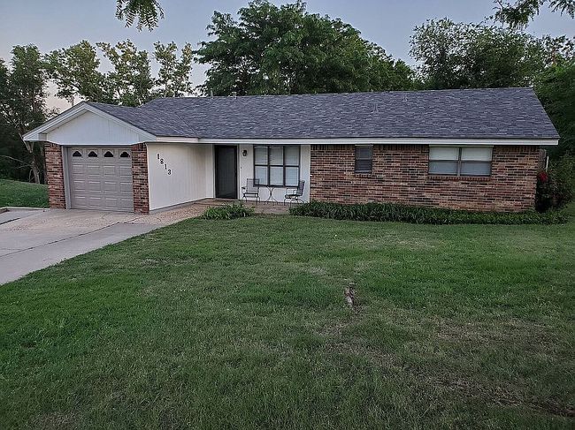 Photo of 1813 Willard St, Canadian, TX