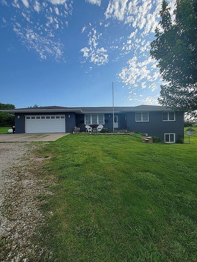 Photo of 15799 Bear Creek Rd, Earlham, IA