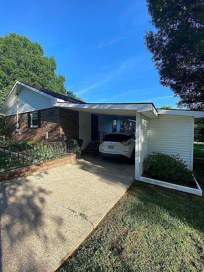 Photo of 9305 Cherrywood Ave, Mc Kenzie, TN