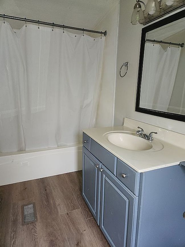 Image of 19 Andieange Cir #7