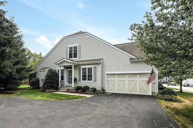 Photo of 106 Hampton Way, South Kingstown, RI