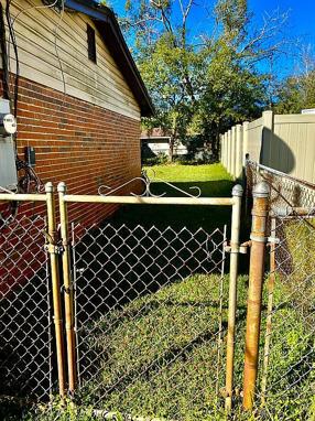Image of 7412 Dostie Dr E