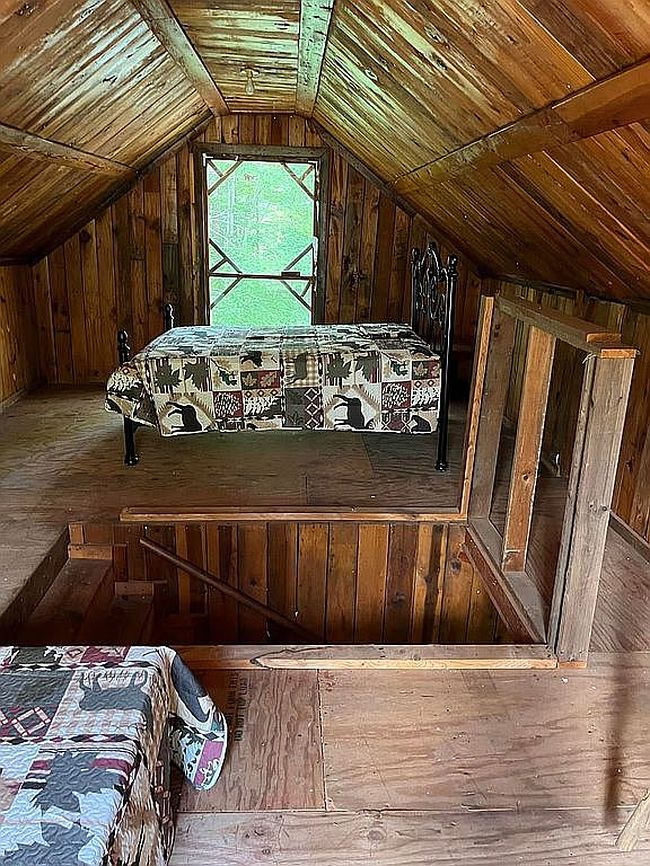Photo of 253 Finger Board Rd, Tellico Plains, TN