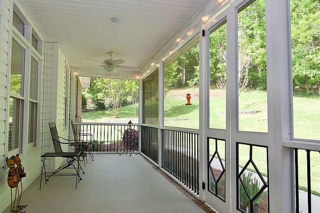 Image of 2816 Briar Cir