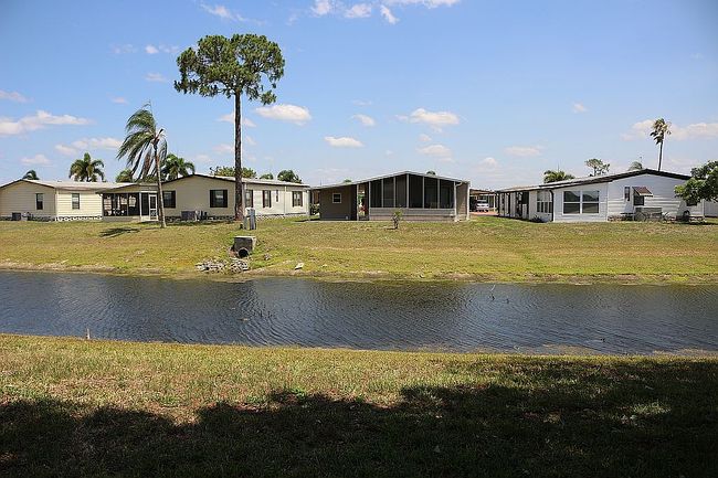 Photo of 38 Sunset Cir, North Fort Myers, FL