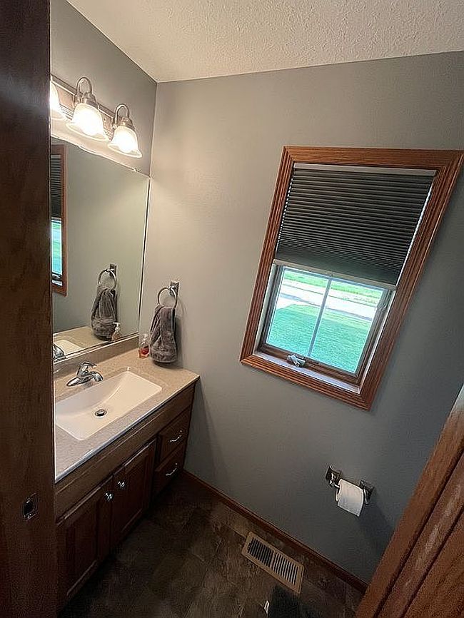 Photo of 122 Terry Dr