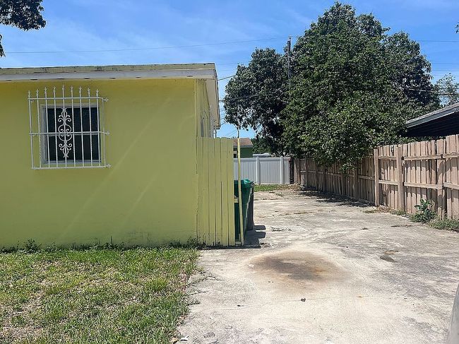 Image of 1825 Nw 112th St