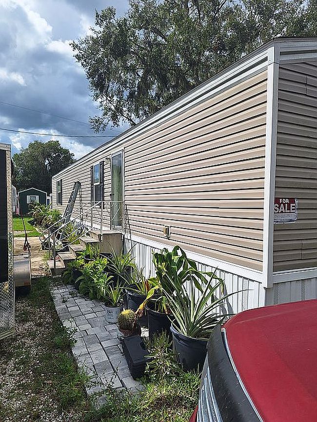 Photo of 937 Sabal Palm Dr #1002, Zolfo Springs, FL