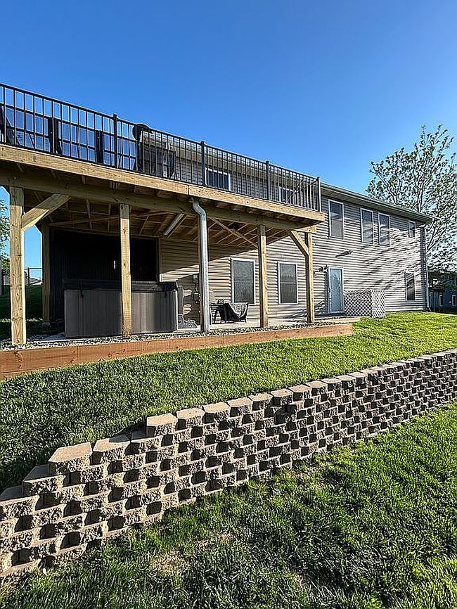 Image of 1044 12th St