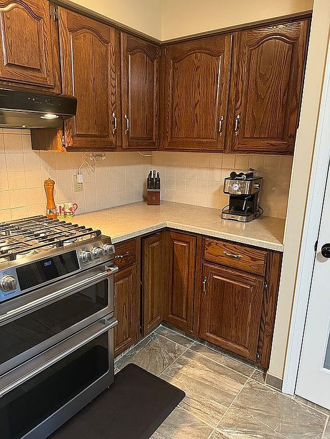Photo of 10 Lakeview Cir, Canfield, OH