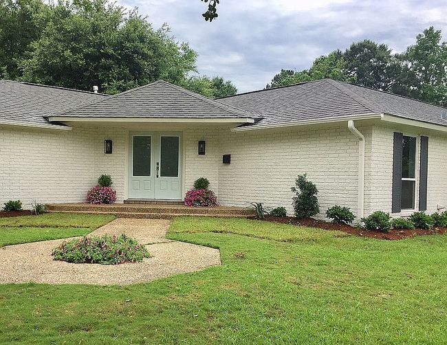 Image of 1025 Tara Blvd