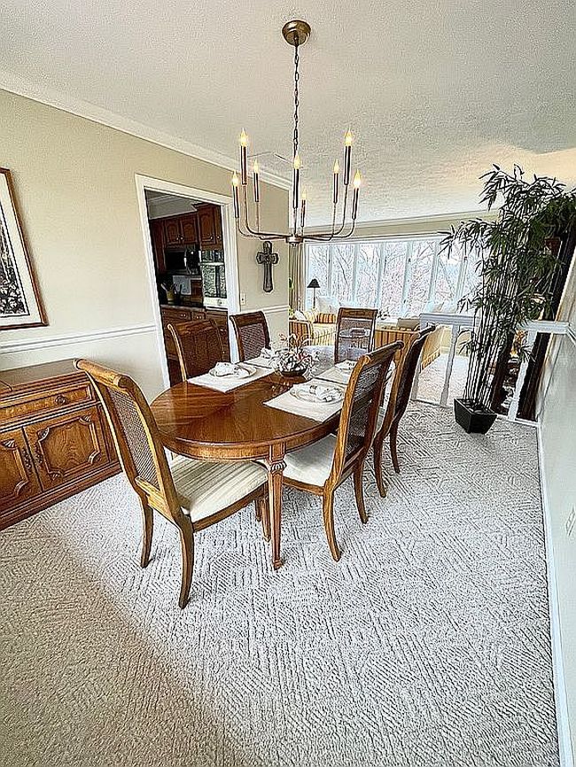 Image of 375 Hillcrest Cir