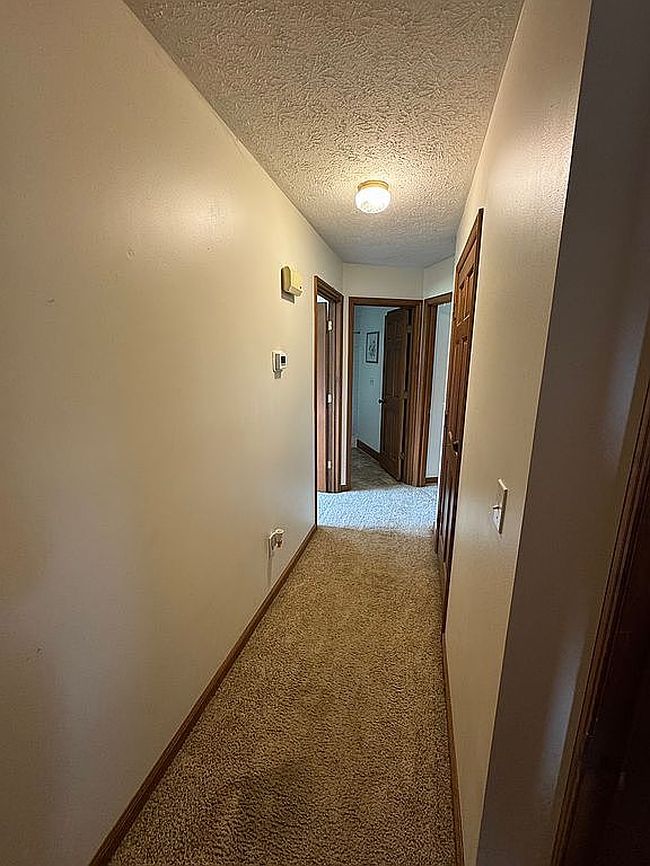 Photo of 20784 Winfield Rd, Fraziers Bottom, WV